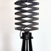Lampe de plafond industrielle en émail noir à forme de ciseaux, années 1930