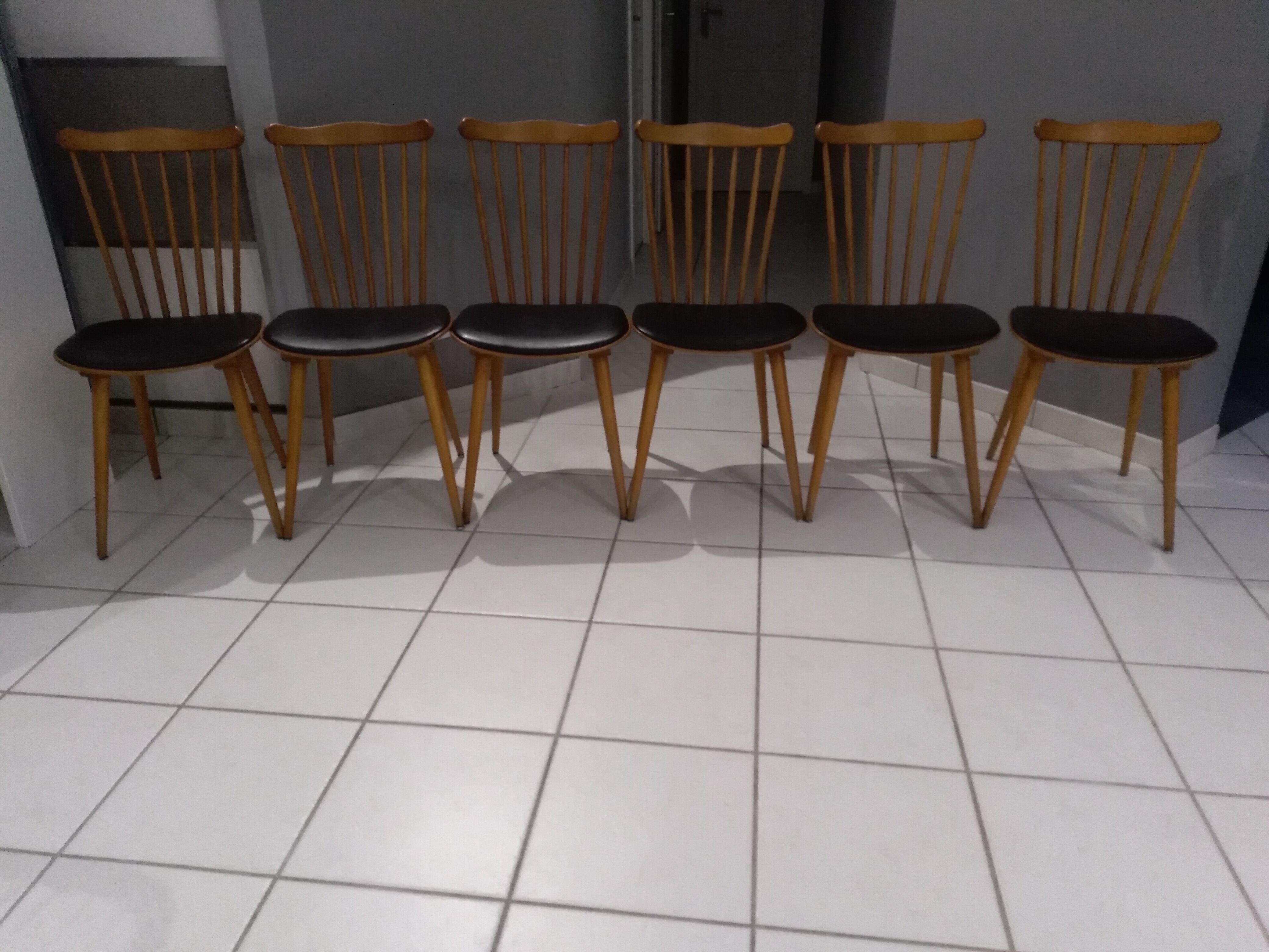 Suite de 6 chaises bistrot Baumann vintage "Menuet"