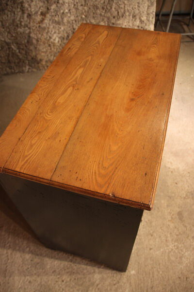 English drawer dresser