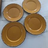 8 assiettes plates barbotine