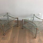 Paire de bouts de canapé en métal chromé et verre