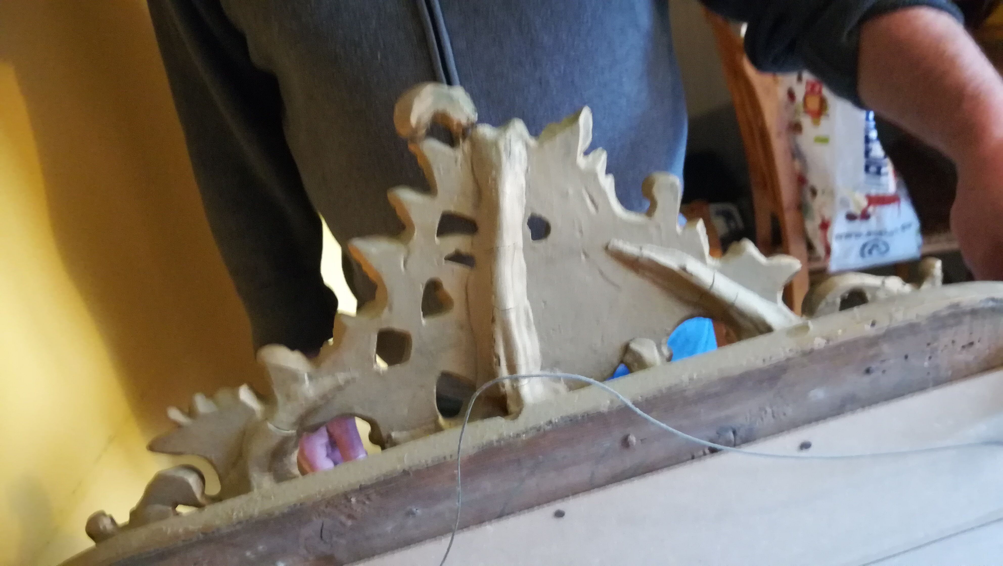 Classic-style gold mirror - 122x78cm