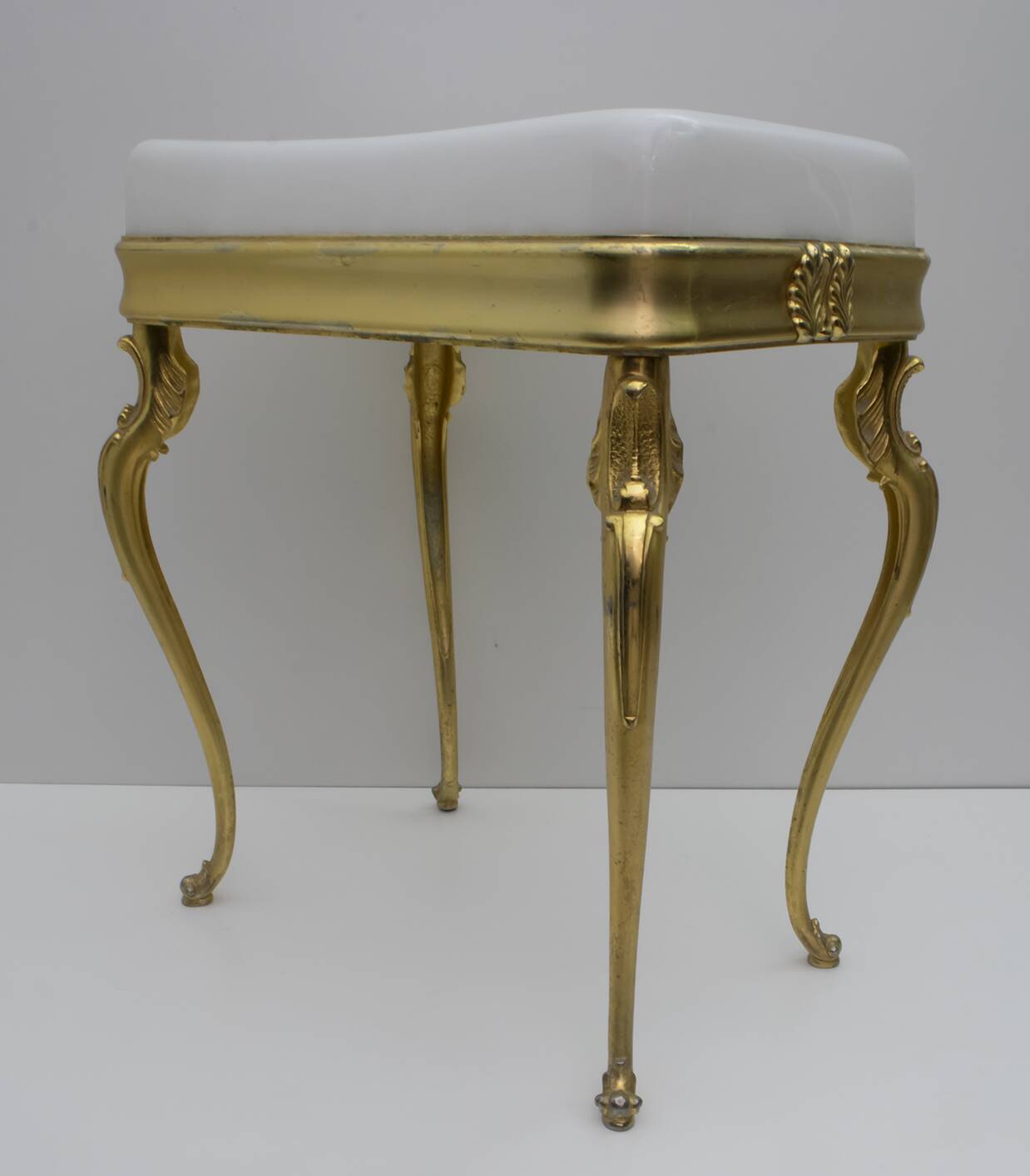 Mid-Century Modern Italian Brass and Plexiglass Stool, 1950