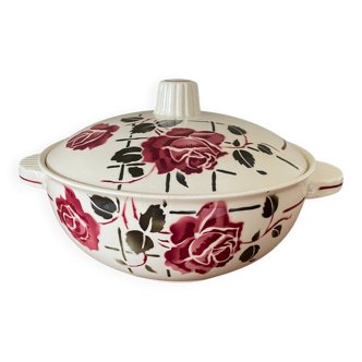 Antique soup tureen in Badonviller earthenware.