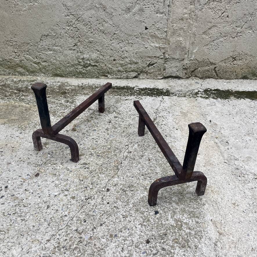 Simple andirons