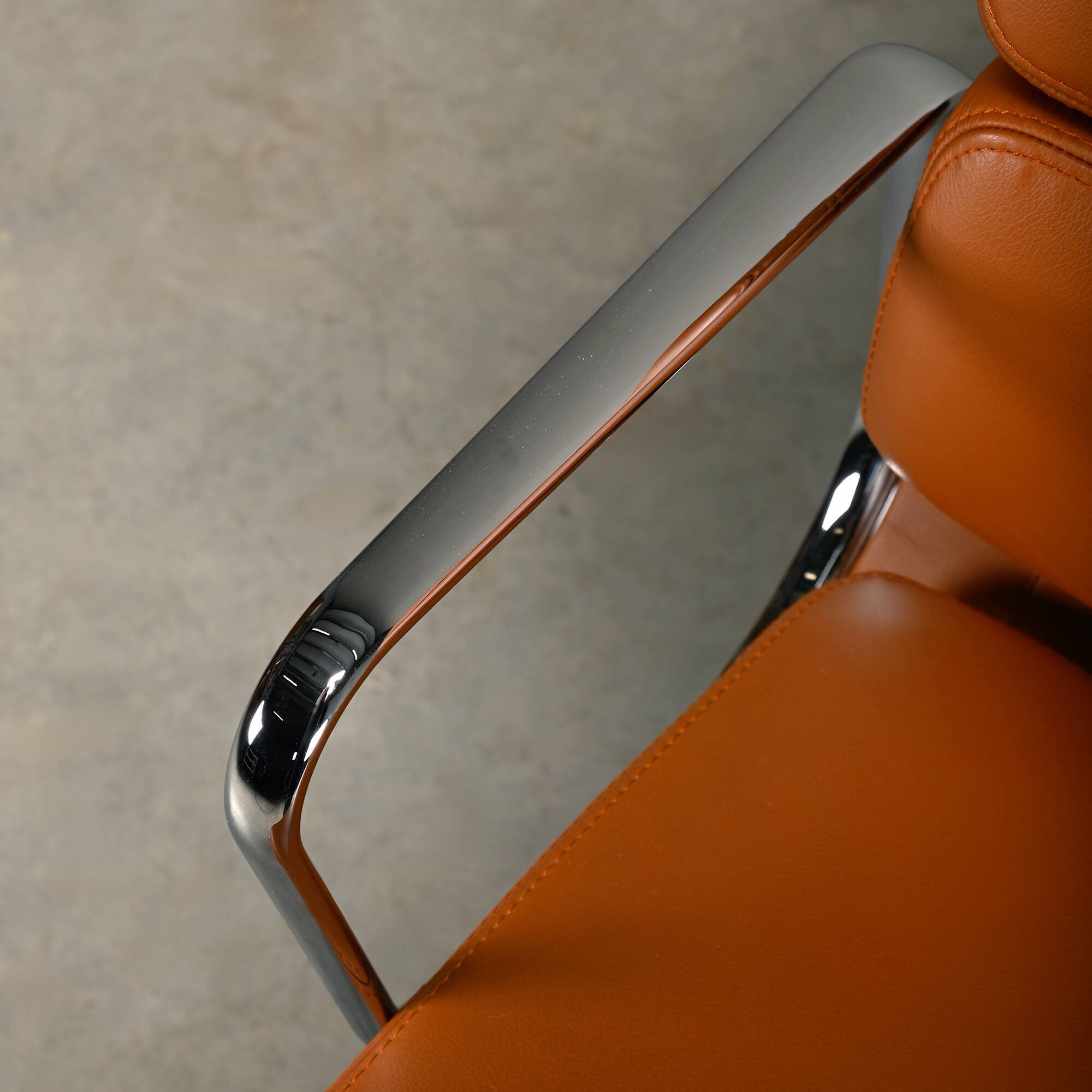 Charles & Ray Eames EA208 Soft Pad Chairs Chrome and Cognac leather, Vitra