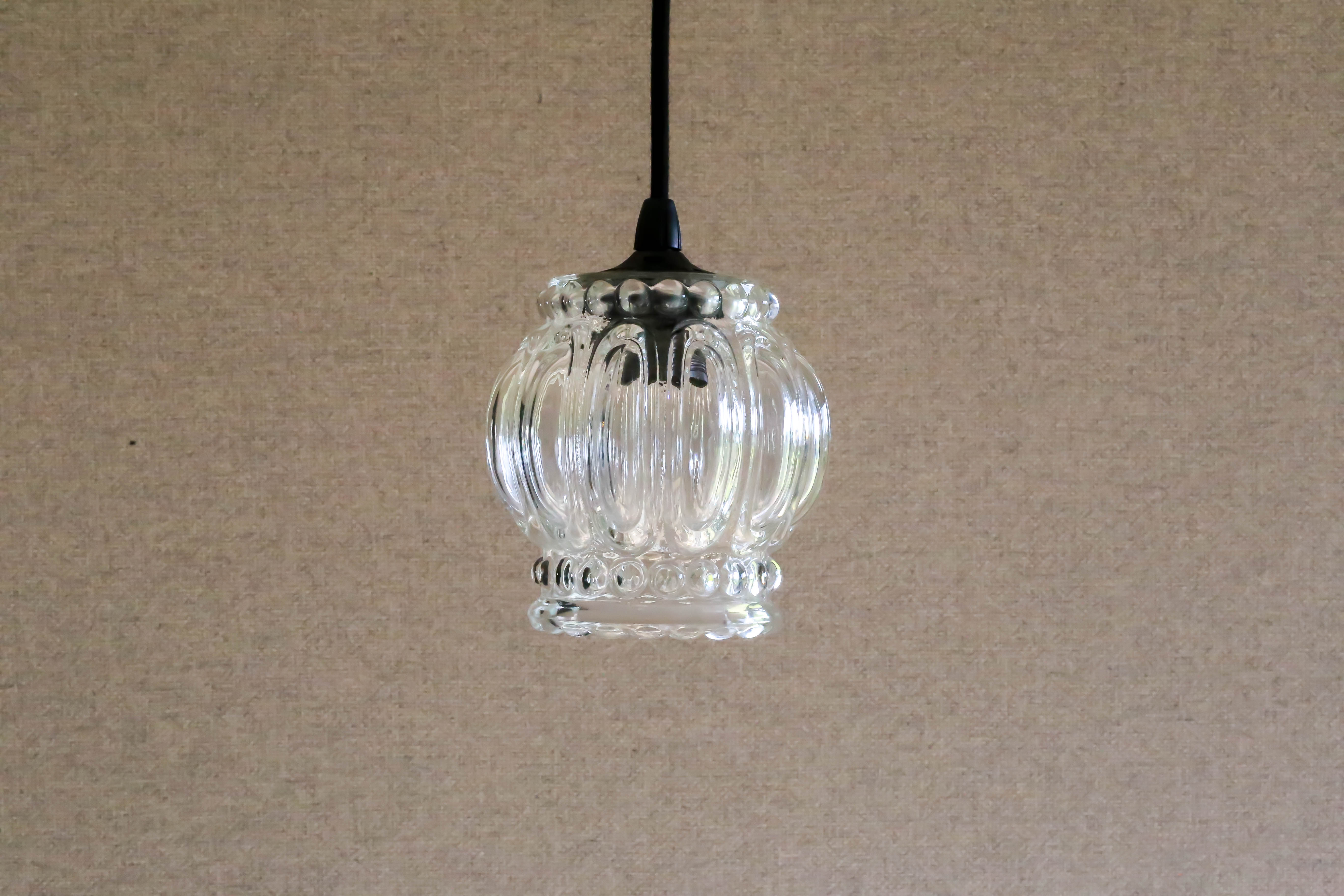 Molded glass suspension with new black cable