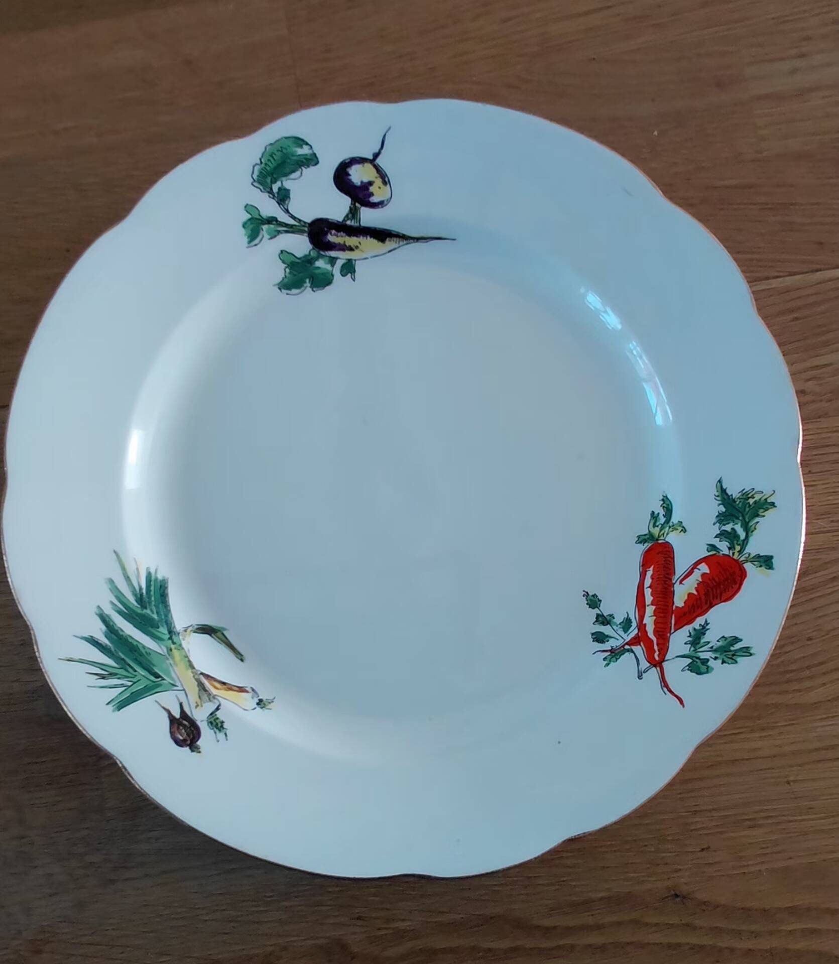 Gien table service dish set