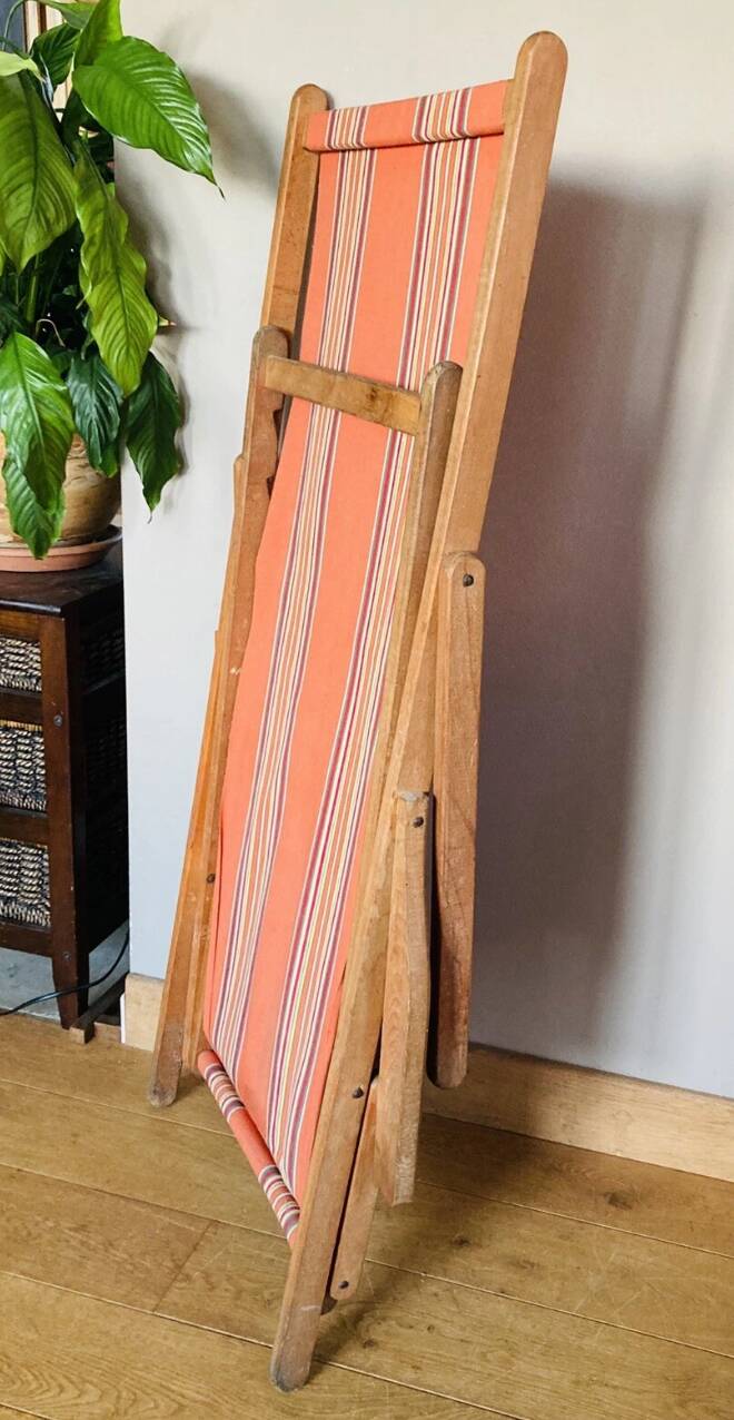 Folding chair known as a sun lounger from the early 20th century