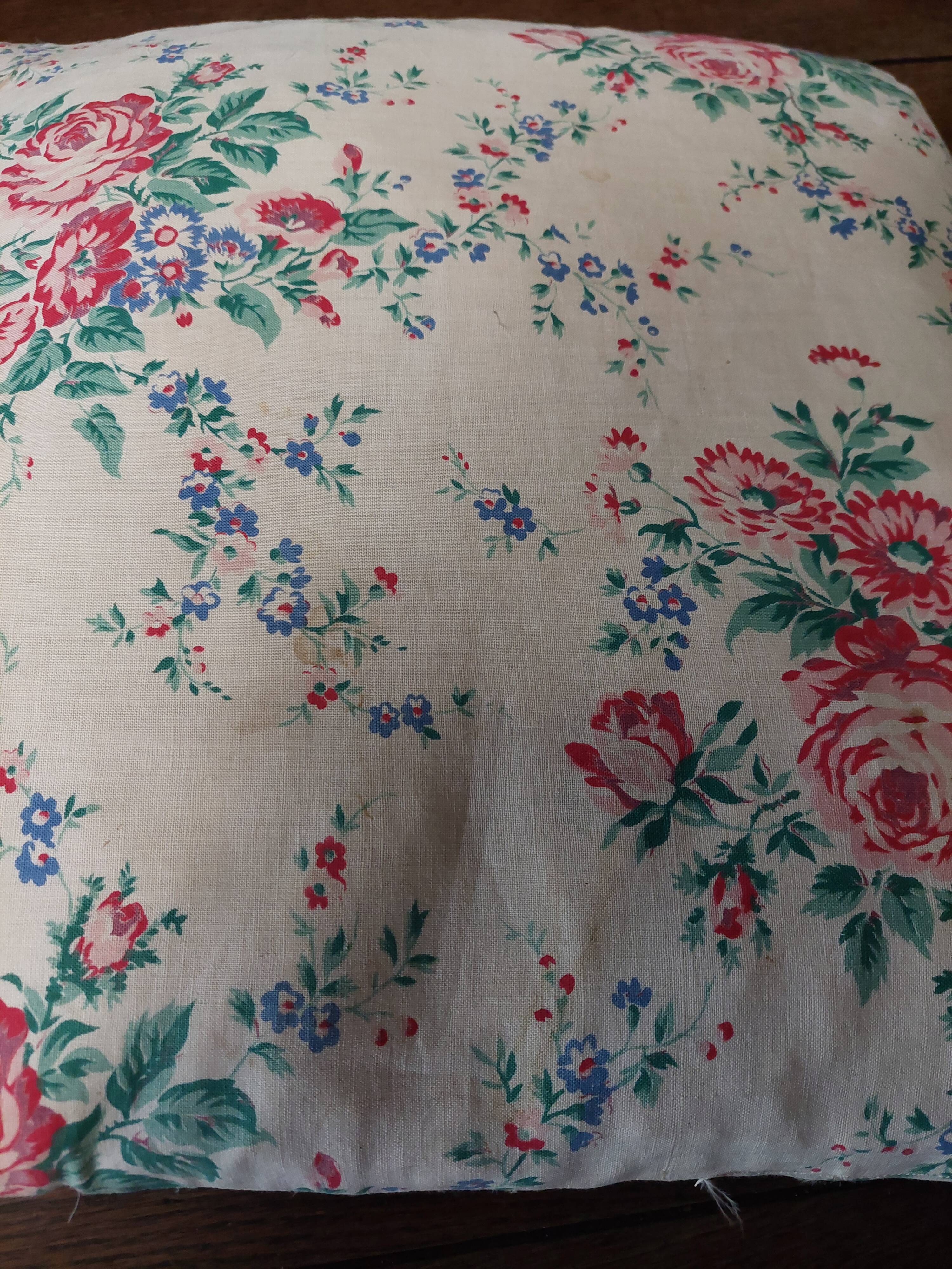 Coussin vintage tissu à fleurs 40 X 45 cm