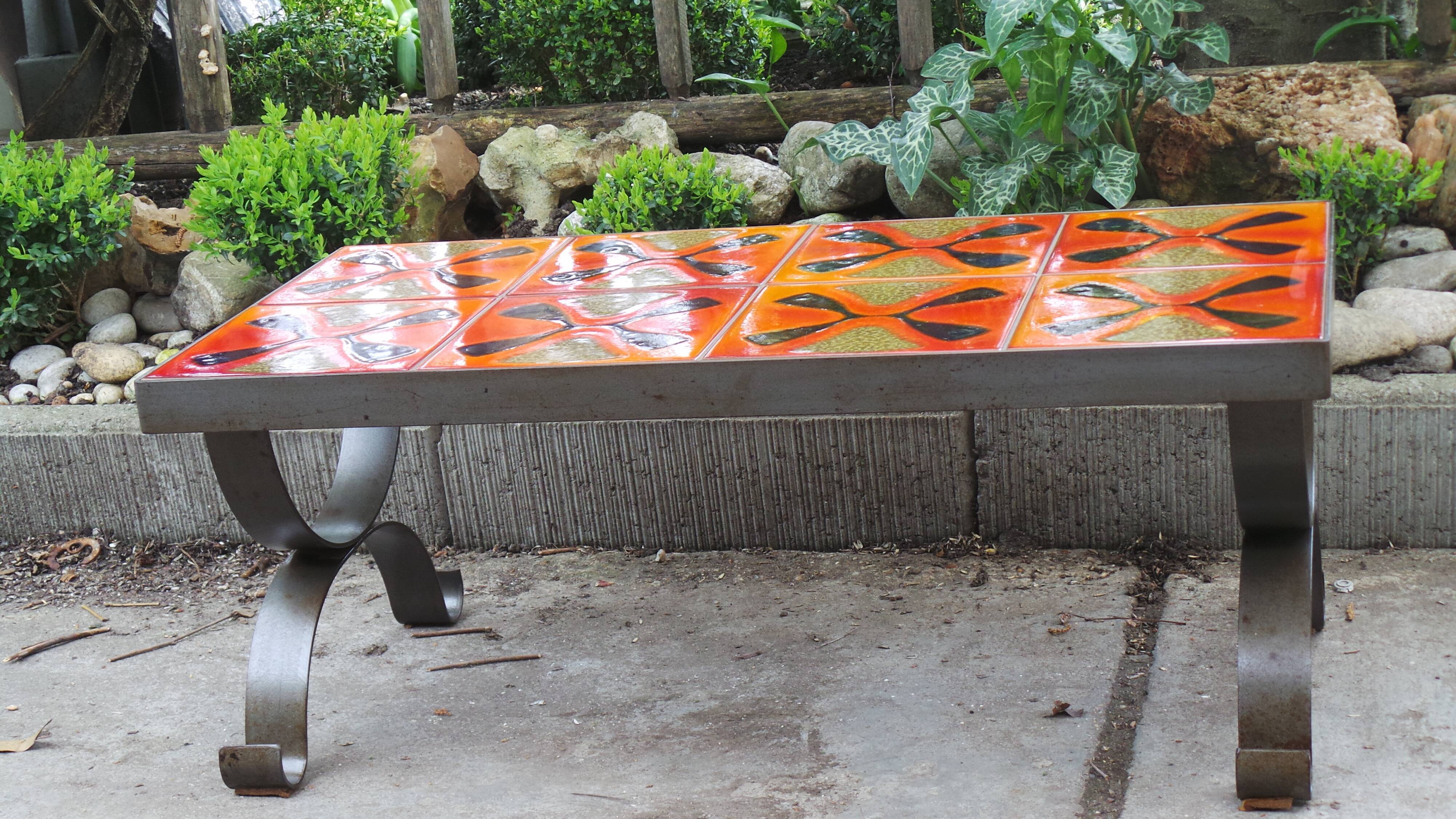 Table low ceramic vintage