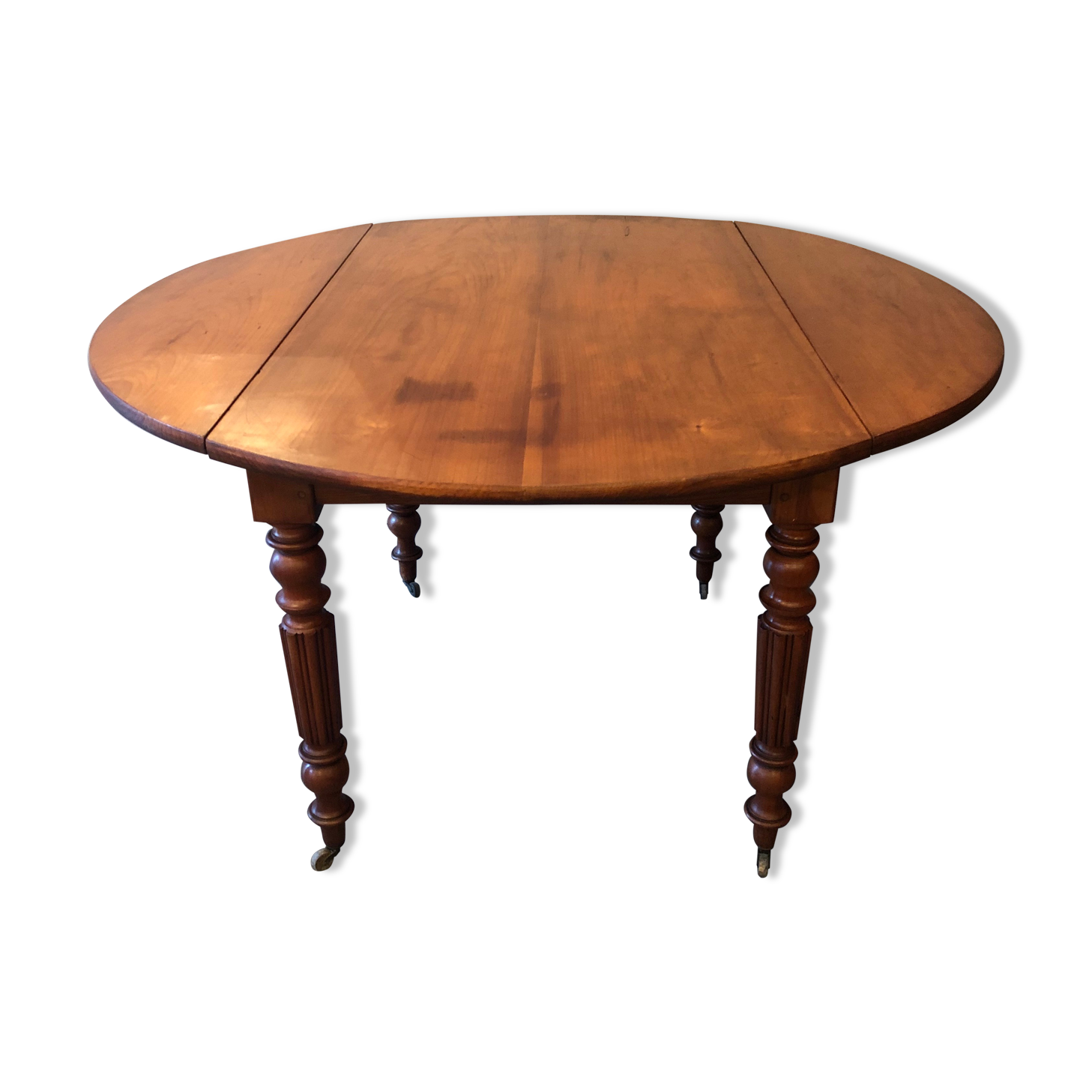 Round table with antique flaps