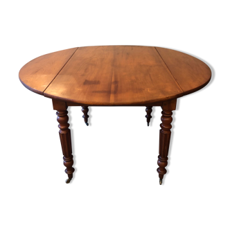 Round table with antique flaps