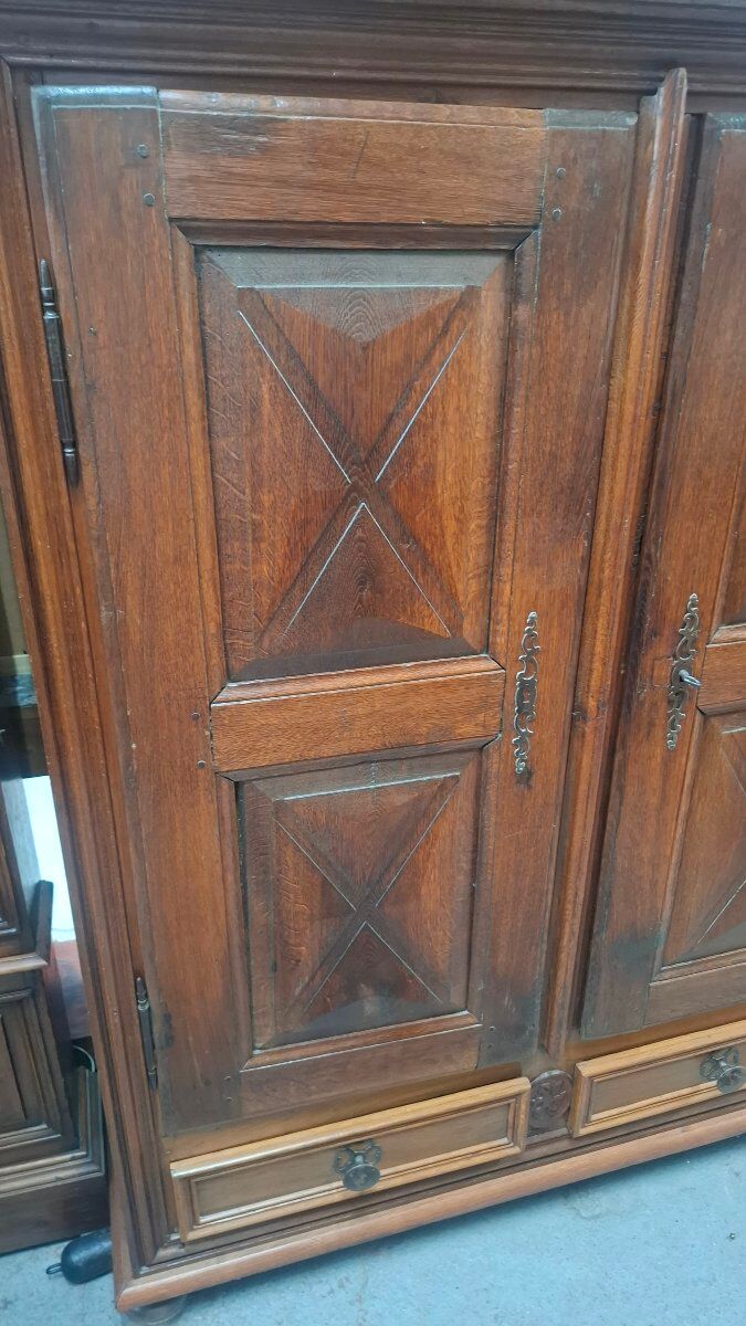 Small Louis XIII wardrobe