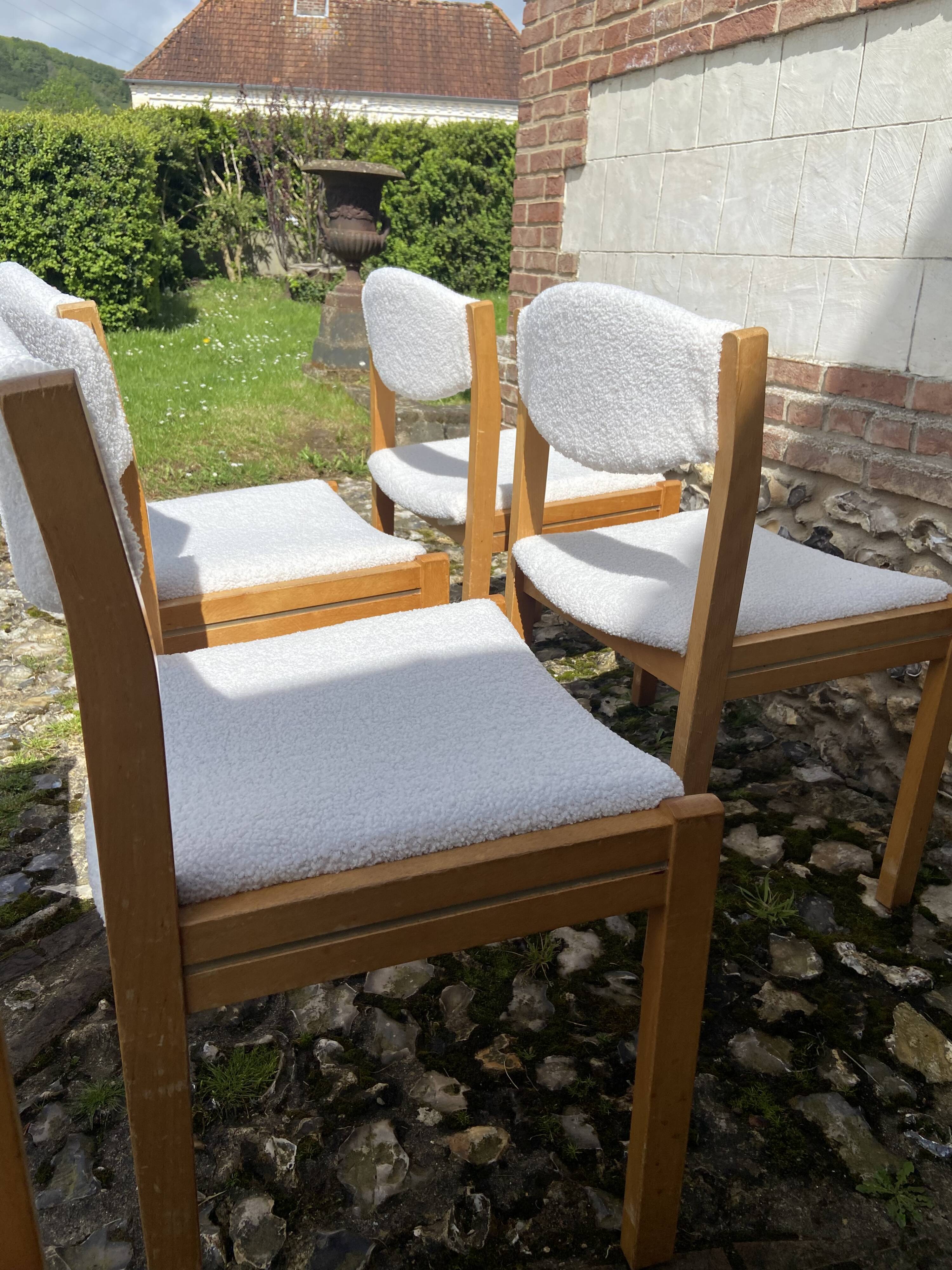 Six vintage 70s Baumann style chairs white buckle fabric