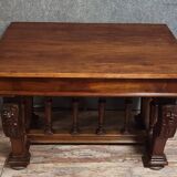 Antique desk in Renaissance style made of walnut from the late 19th century.