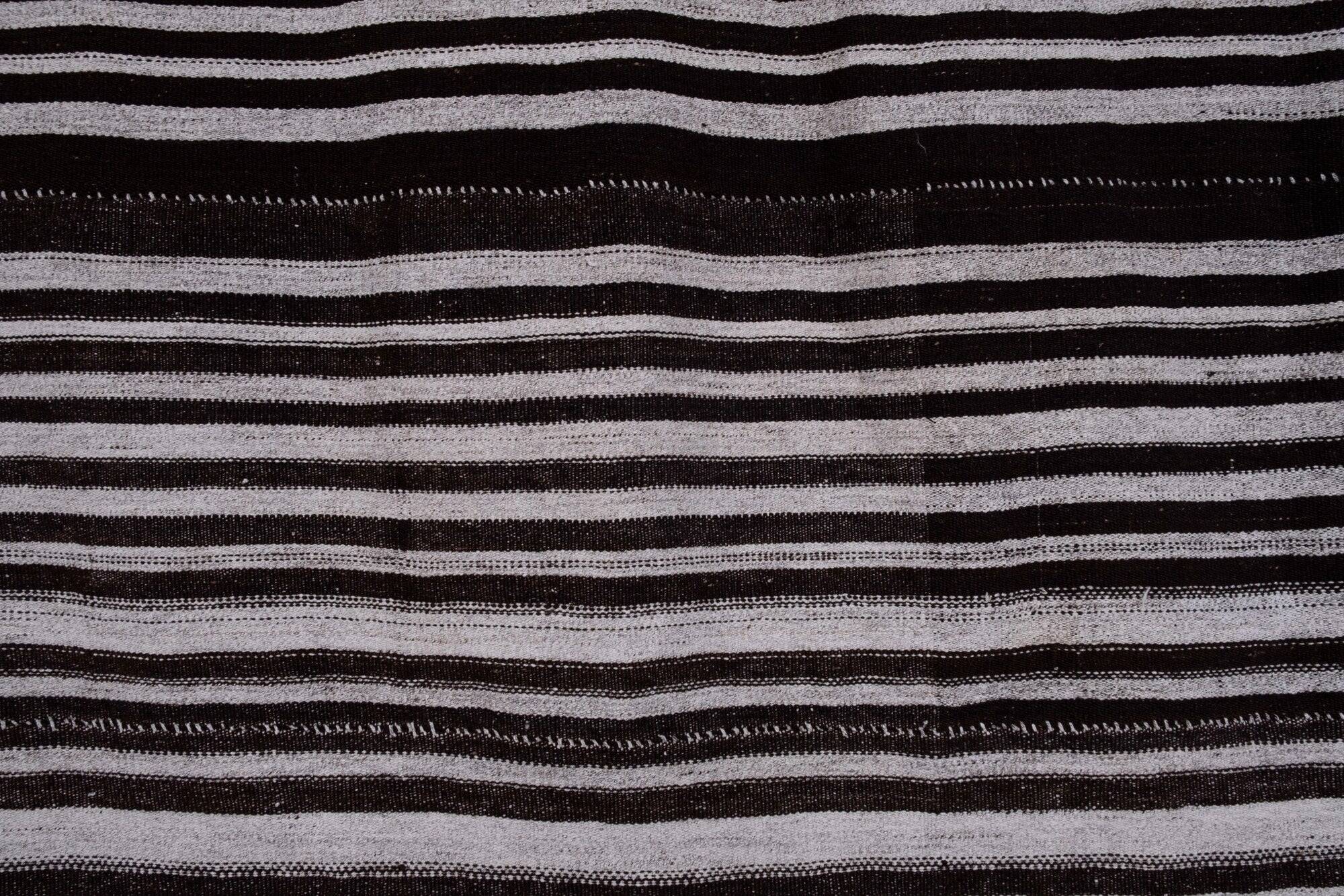 Vintage Turkish kilim, handwoven, 193x228 cm.