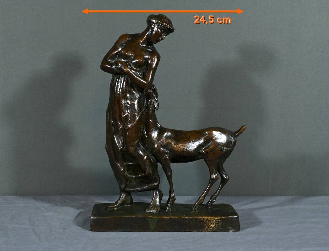 Bronze “Woman with Fawn”, Atelier Primavera – 1930