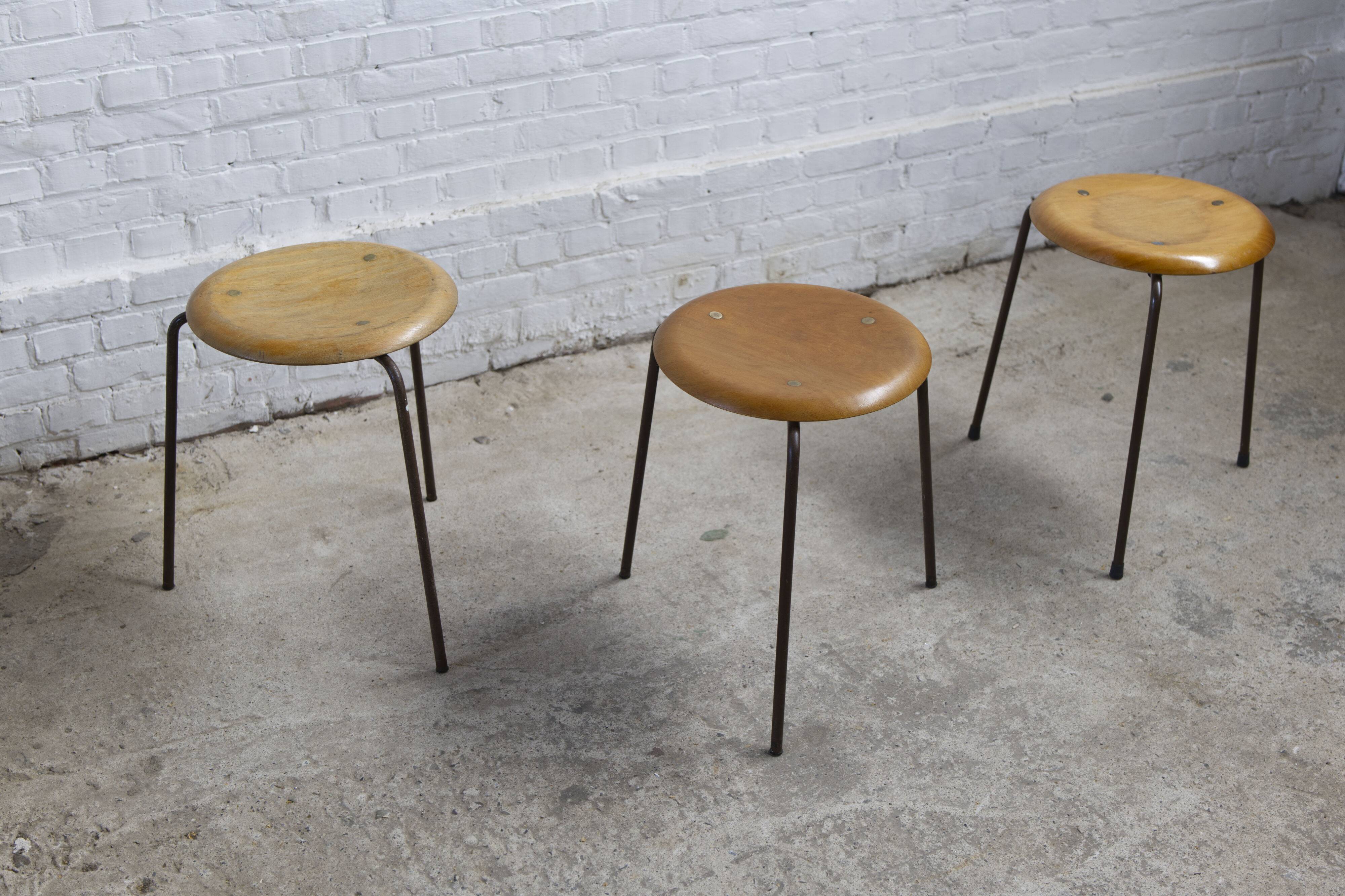 Set of 3, Early Tripod Dot Stool Arne Jacobsen by Fritz Hansen, 1960s