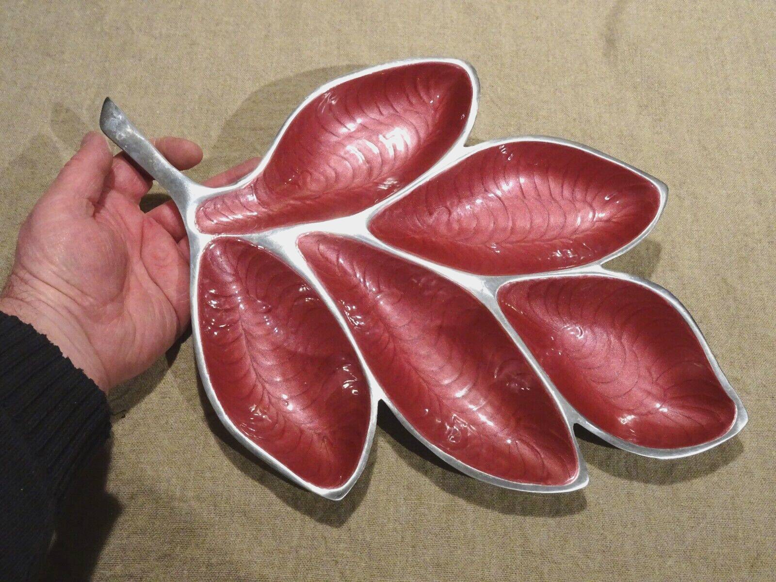 Designer centerpiece in enameled aluminum length 40.7 cm