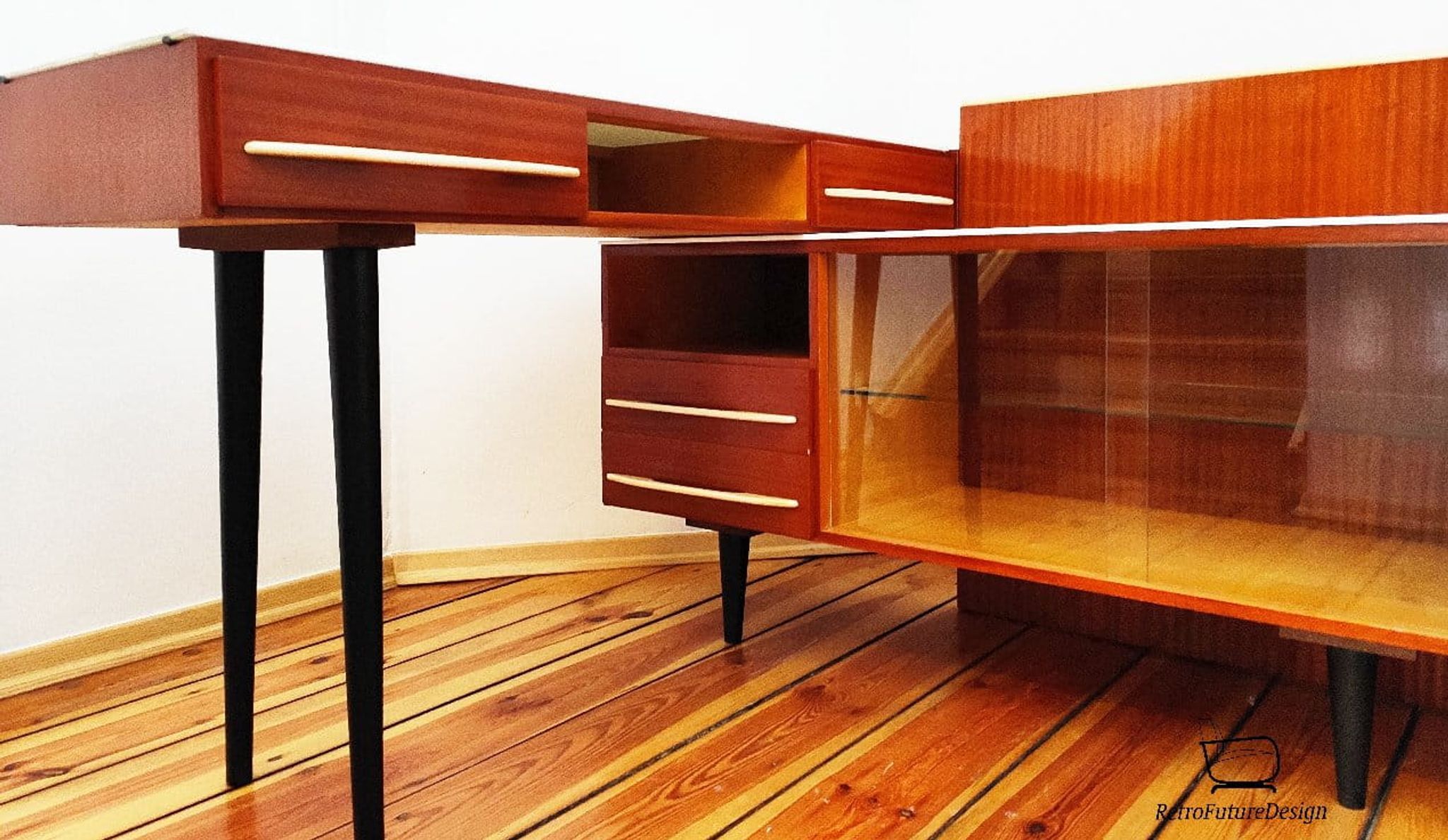 Bureau avec buffet, UP Závody, Tchécoslovaquie, années 1960