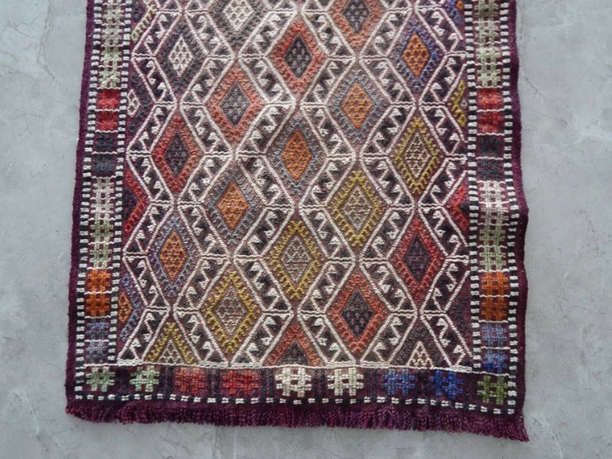 Vintage handmade Turkish rug 54x117 cm