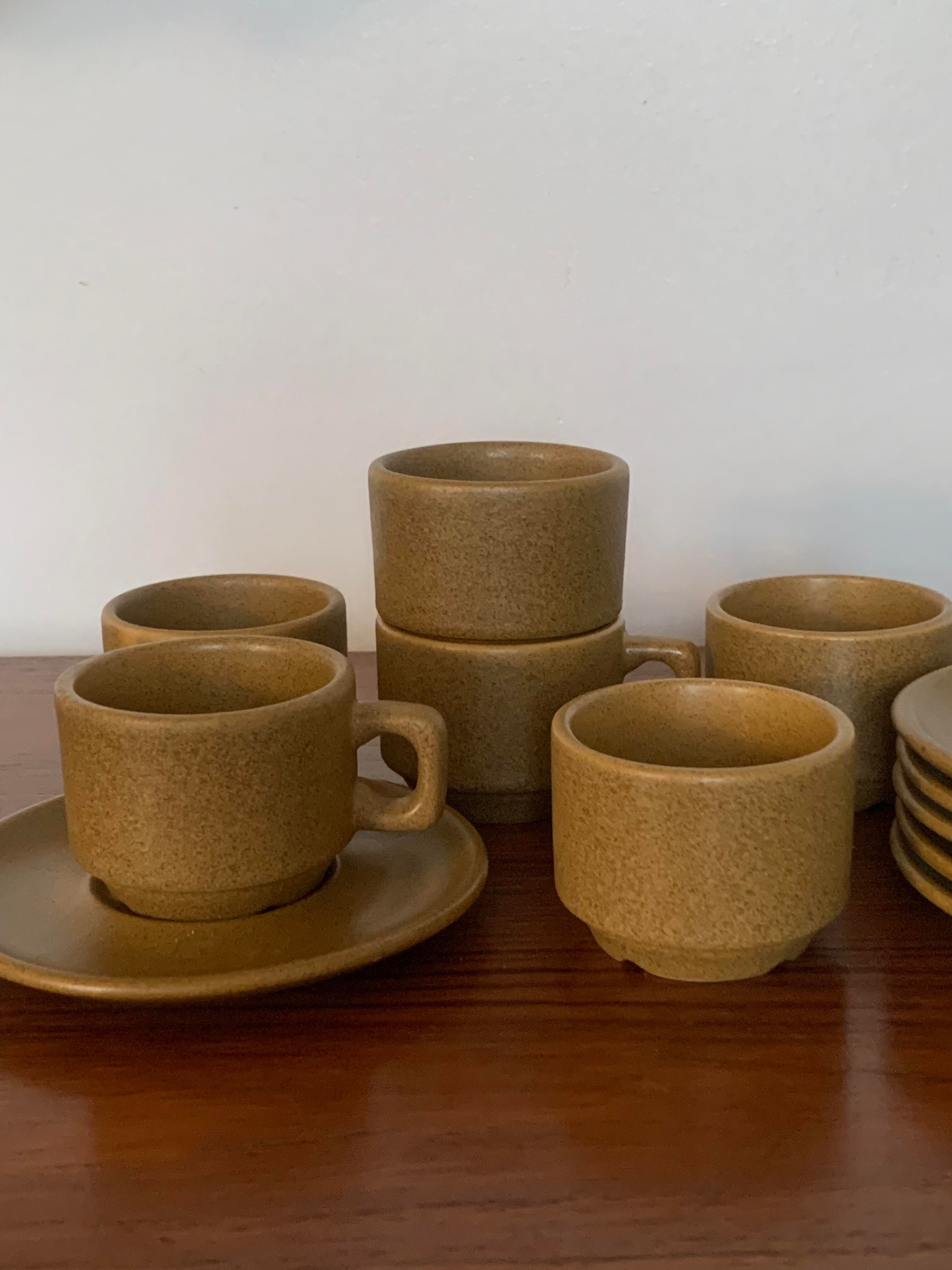 6 tasses à café en grès céramique