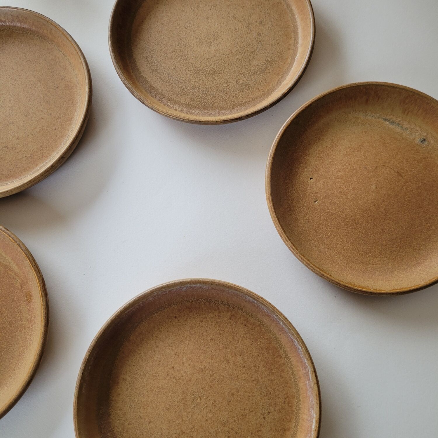 Lot 5 teacups and stoneware cups