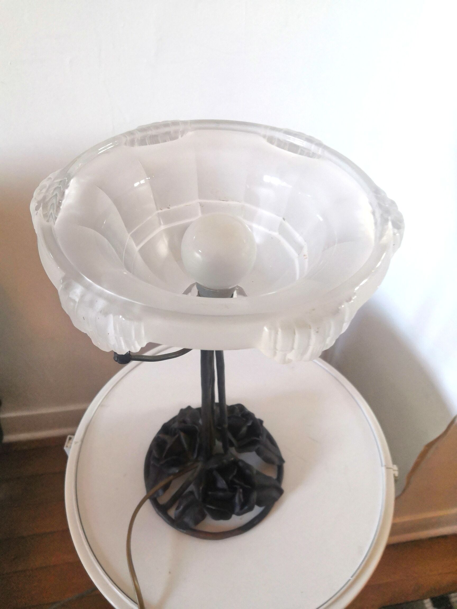 Vintage lamp frosted basin foot with floral decoration design 60s - 70s