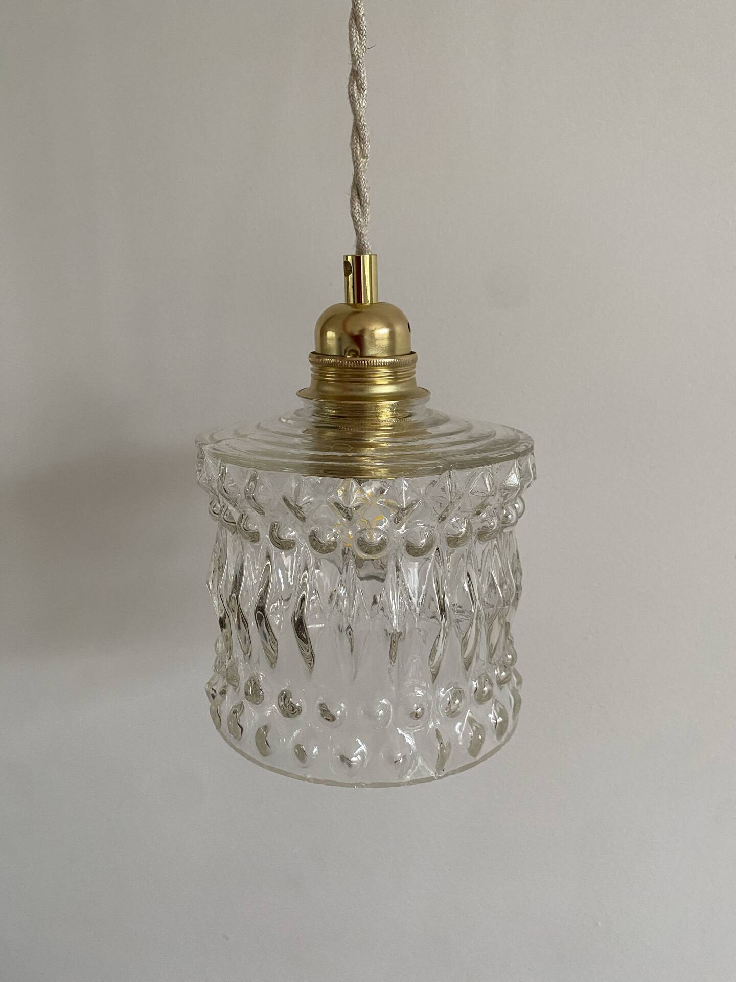 Suspension with vintage glass globe