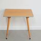 Table d'appoint en bois vintage avec pieds coniques