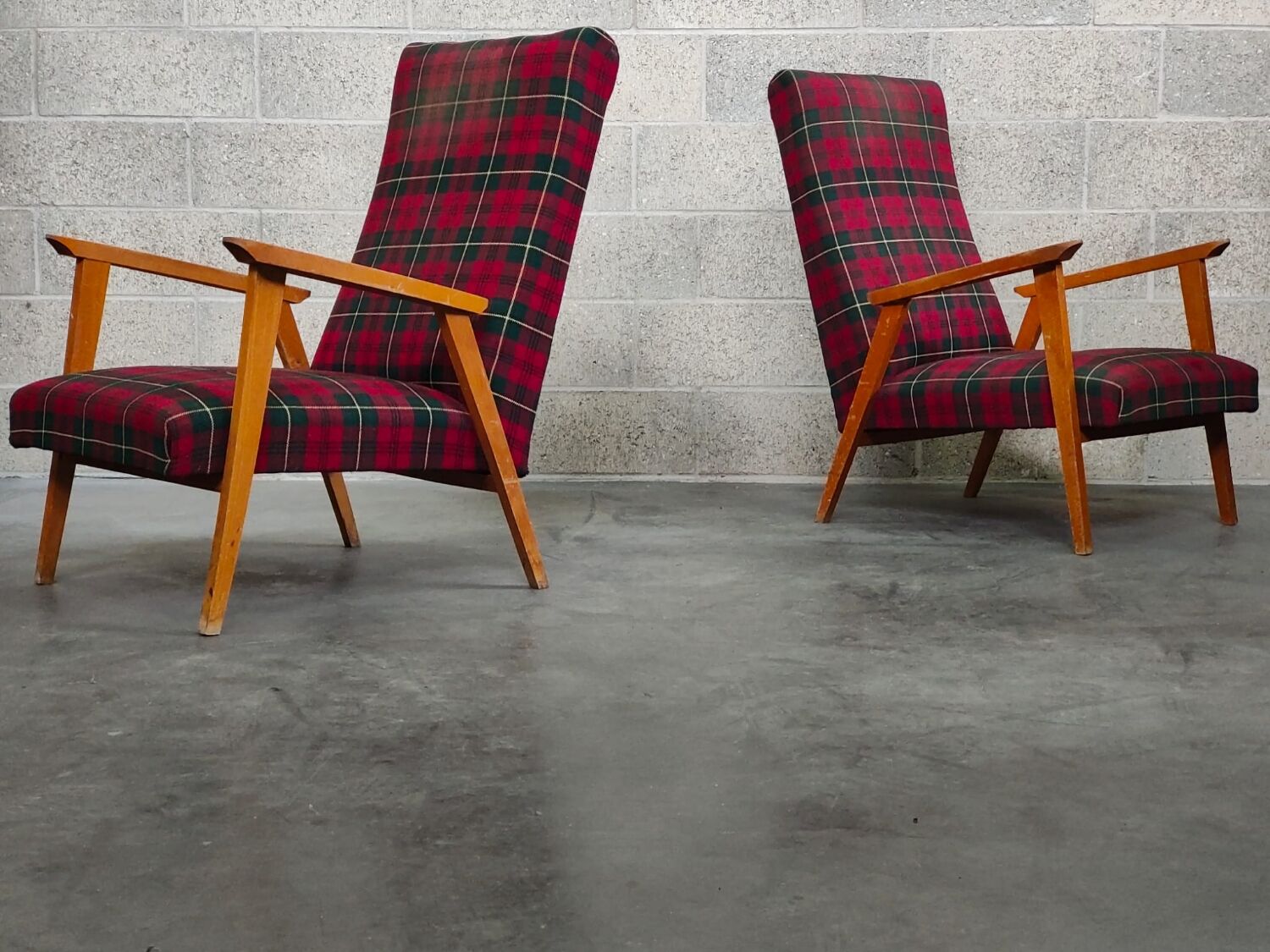 Pair of French beech armchairs from the 60s, tartan fabric