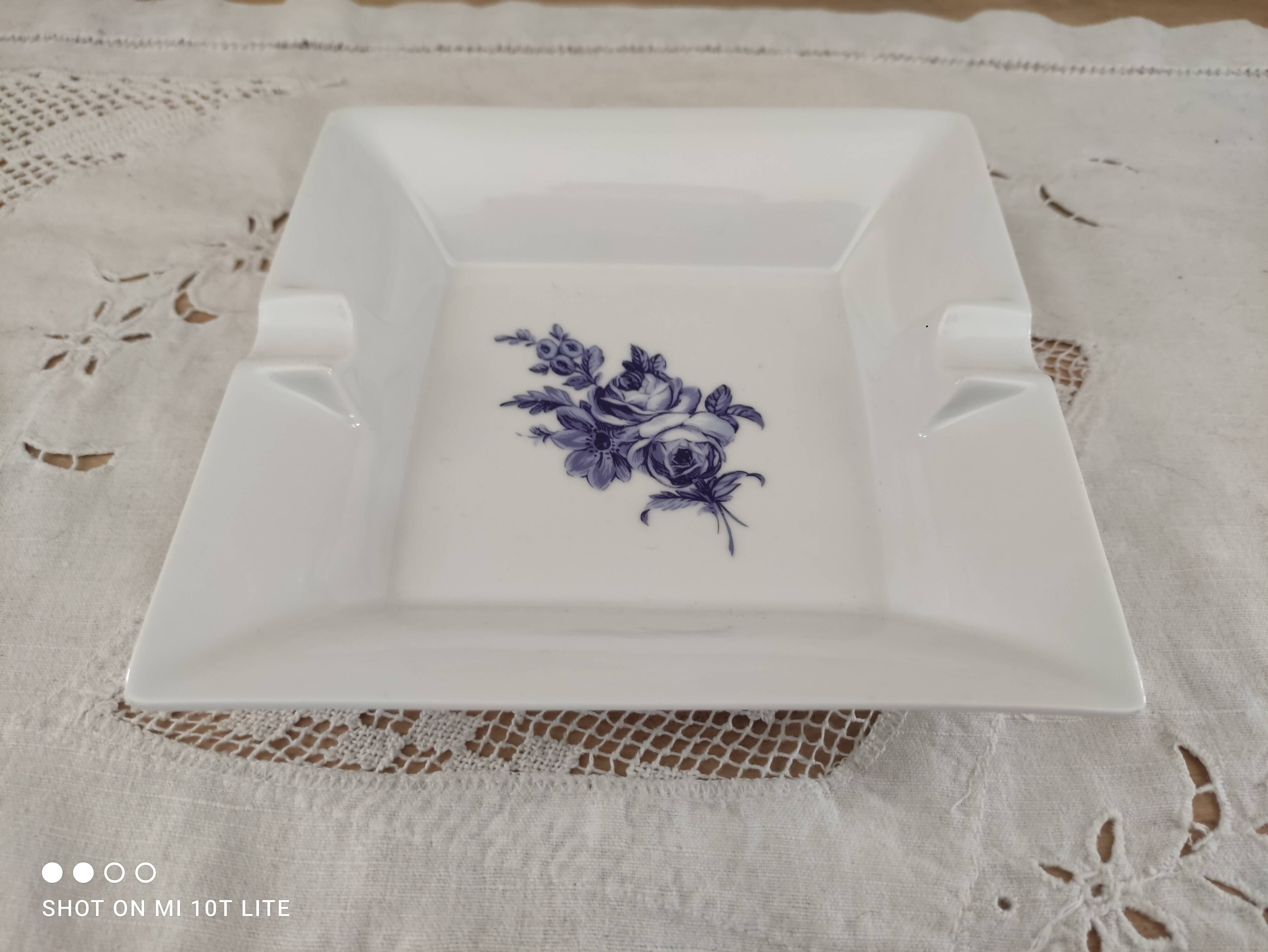 Square ashtray in Limoges porcelain decoration pink blue midnight