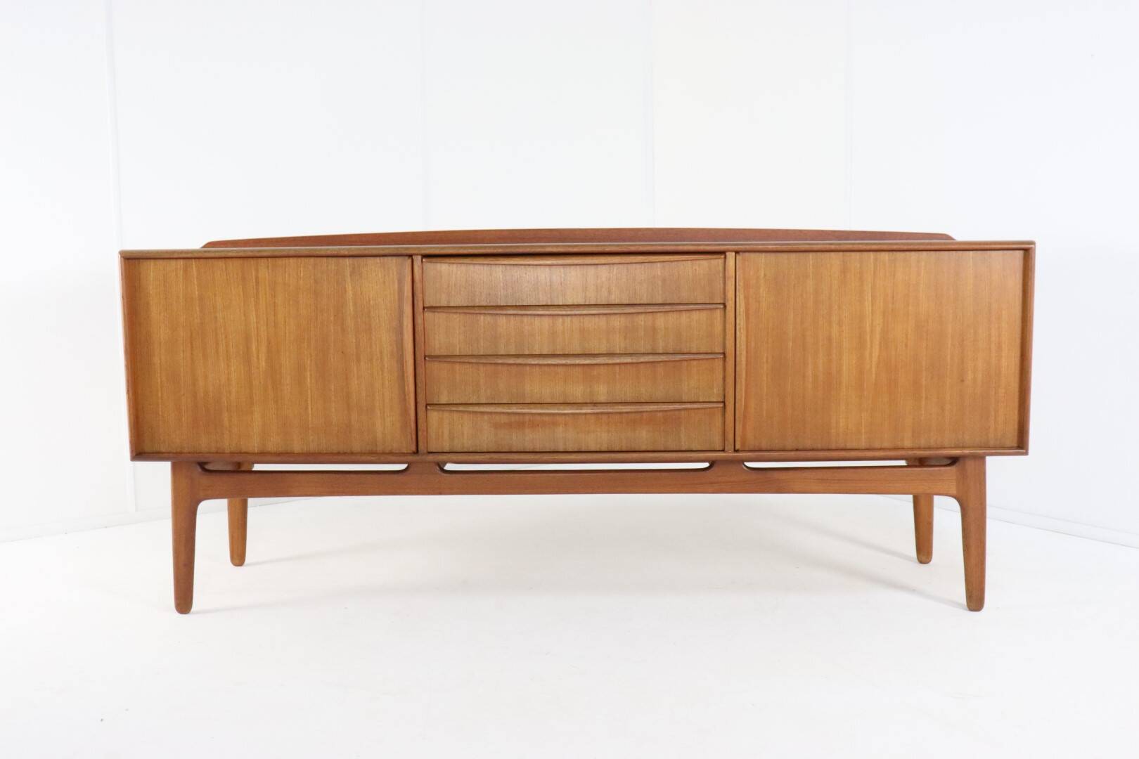 Sideboard Svend Aage Madsen for K. Knudsen & Søn