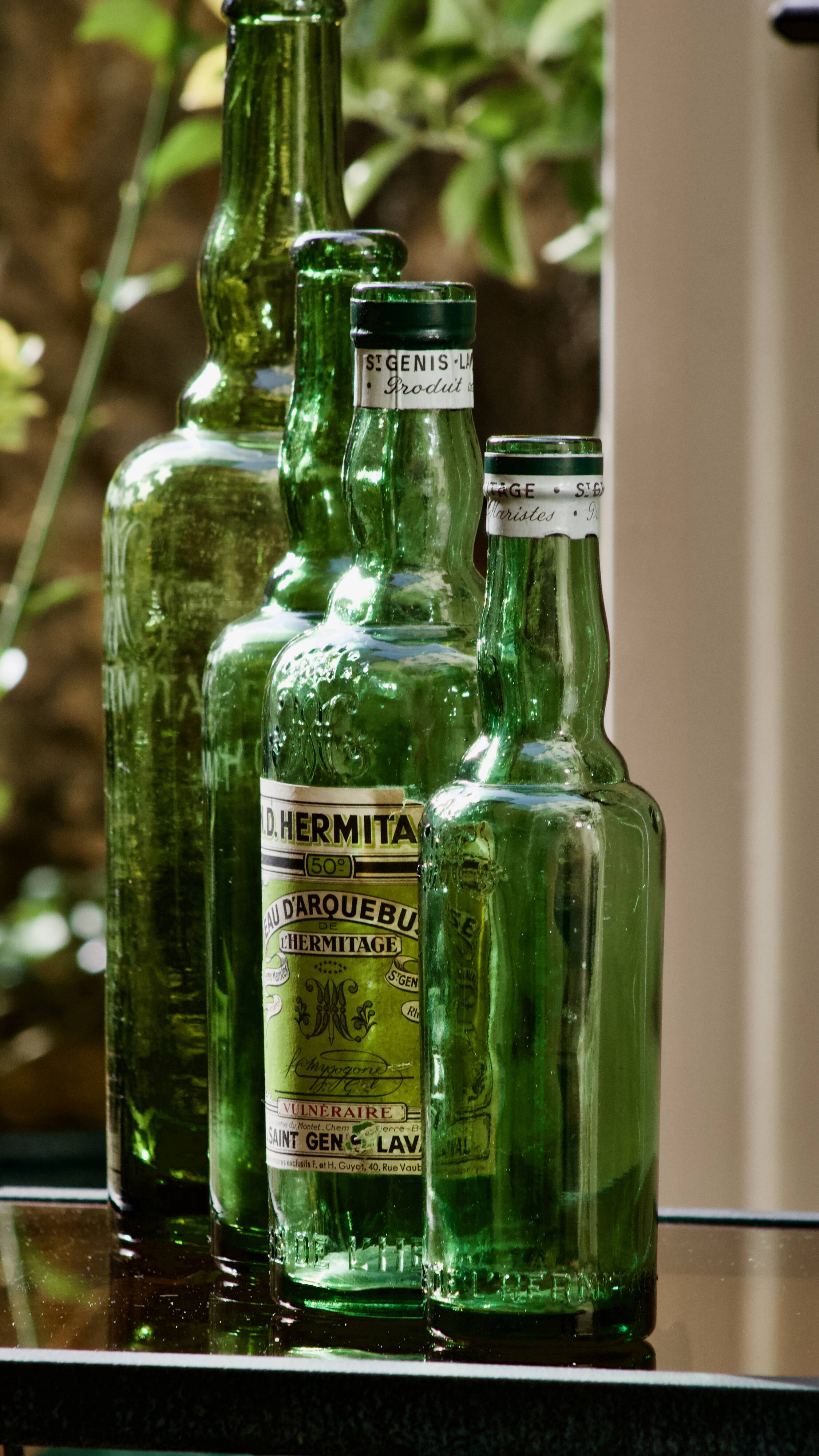 Lot of 4 old bottles "L'Hermitage" water of Saint Genis Laval (Dept 69)