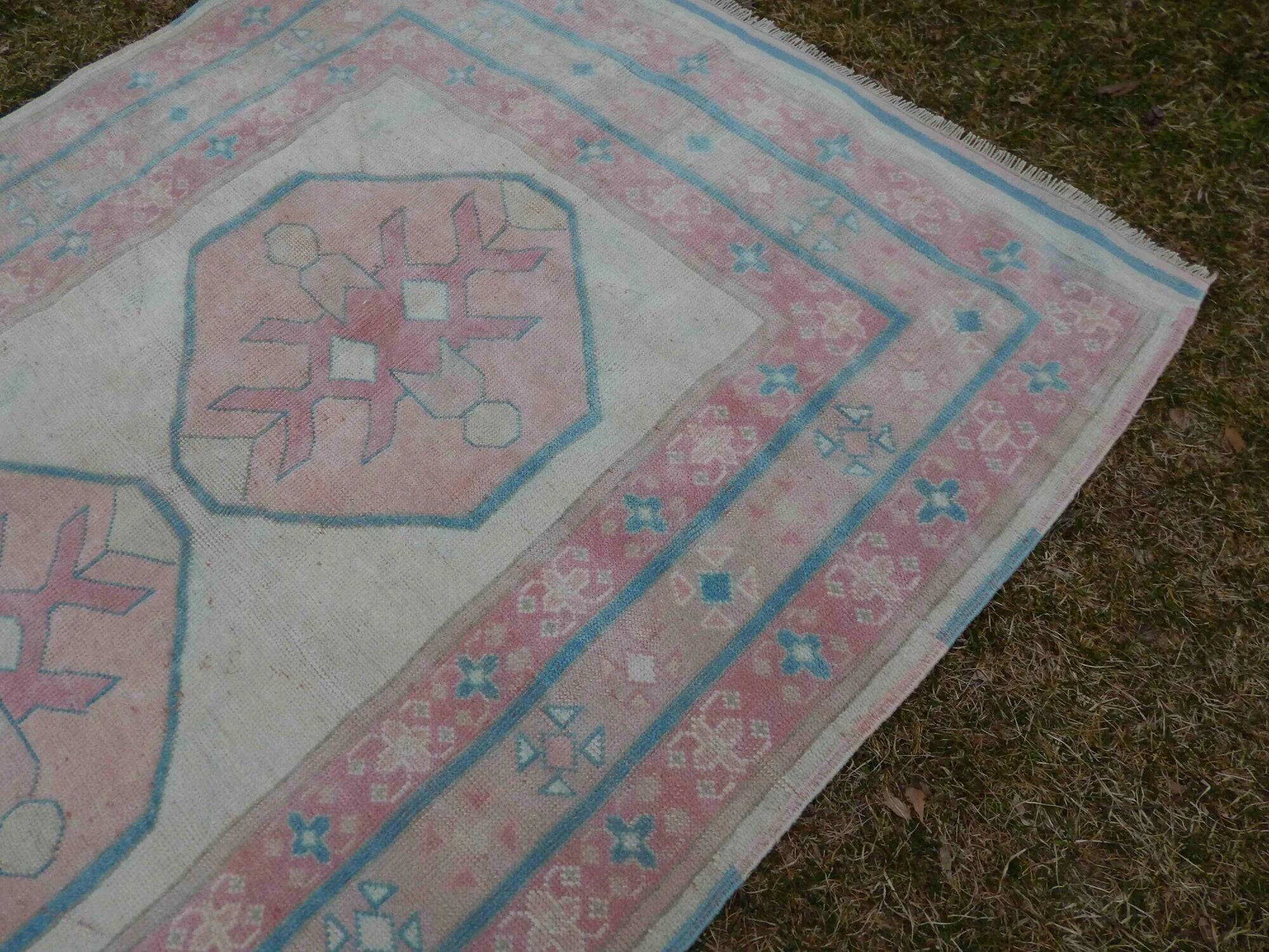 Vintage Turkish handmade rug 151x205 cm