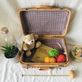 Wicker case, vintage