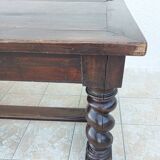 Louis XIII walnut table from the 19th century.