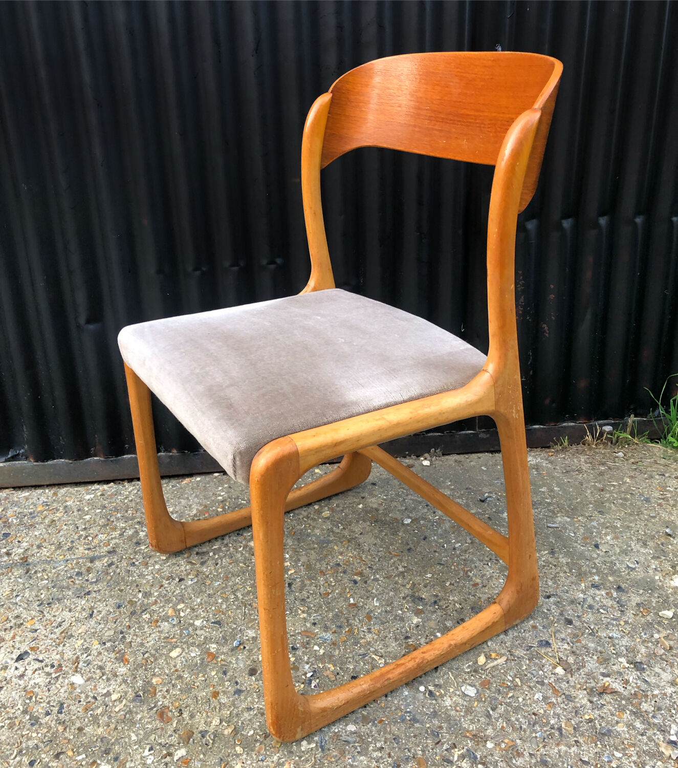 Baumann sled chair