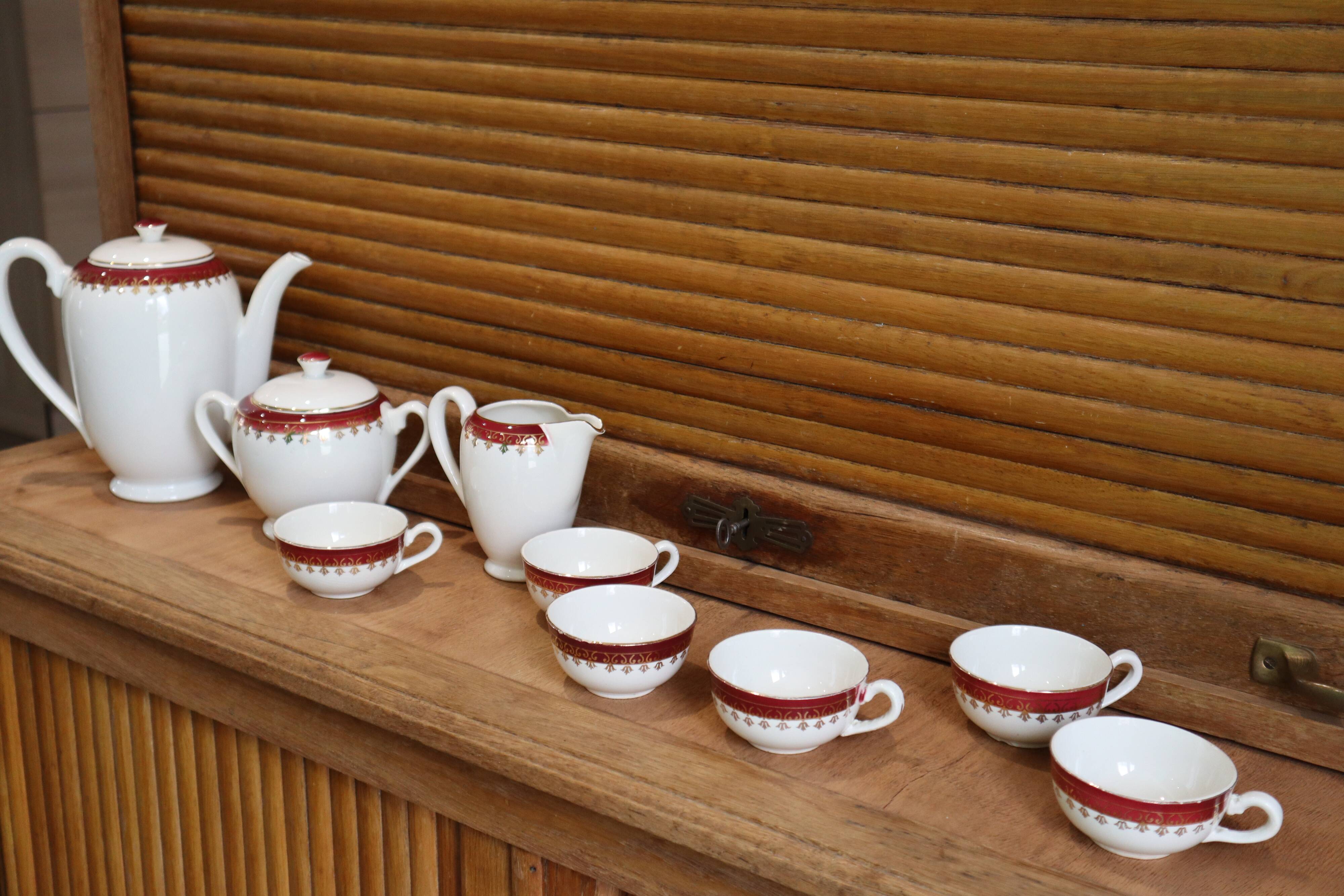 Digoin Sarreguemines earthenware coffee service "Edwige"