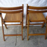 Chaises de jardin pliantes en bois verni