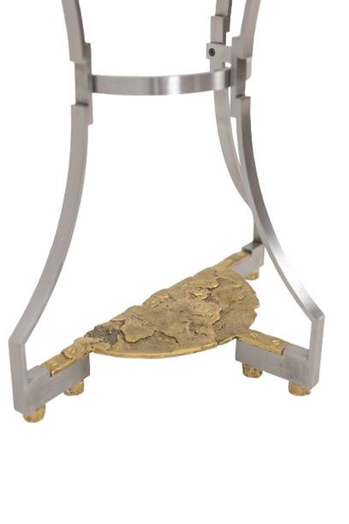 Paire de consoles contemporaines en métal et fonte de bronze