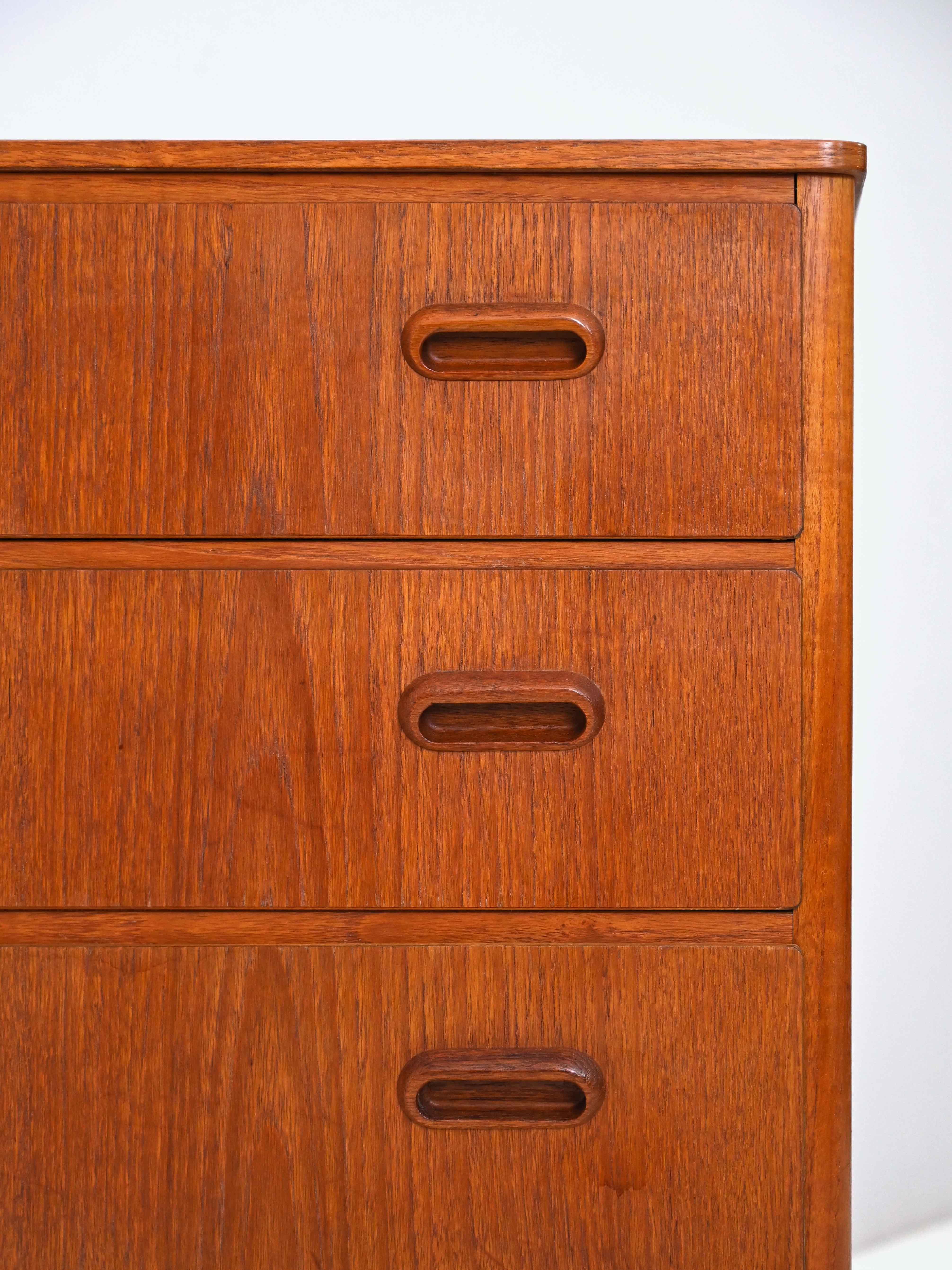 Commode en teck scandinave