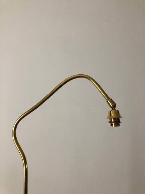 1950 floor lamp rises downwards in diabolo brass