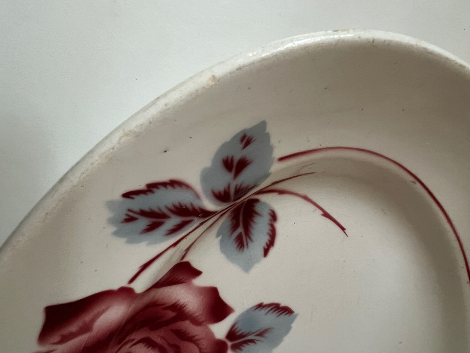 Badonviller oval serving platter, Monique roses pattern