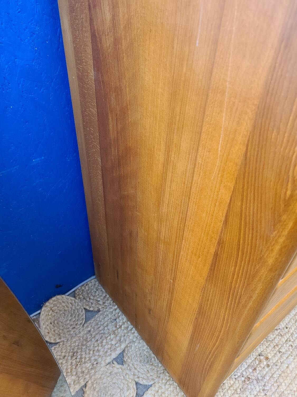 Commode vintage dans le goût de la maison regain