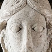 Ancienne tête de Christ de Vézelay en pierre reconstituée