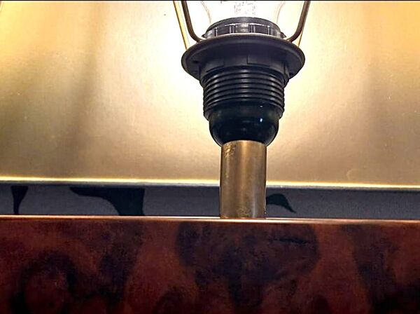 Paire de lampes de table en loupe et cuivre de Jean Claude Mahey