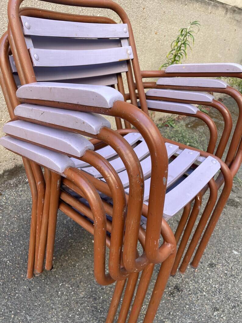 4 Chaises style tolix vintage -en métal et bois. 1950s. Vintage français. - jolie patine - intérieur ou extérieur couvert - peinture