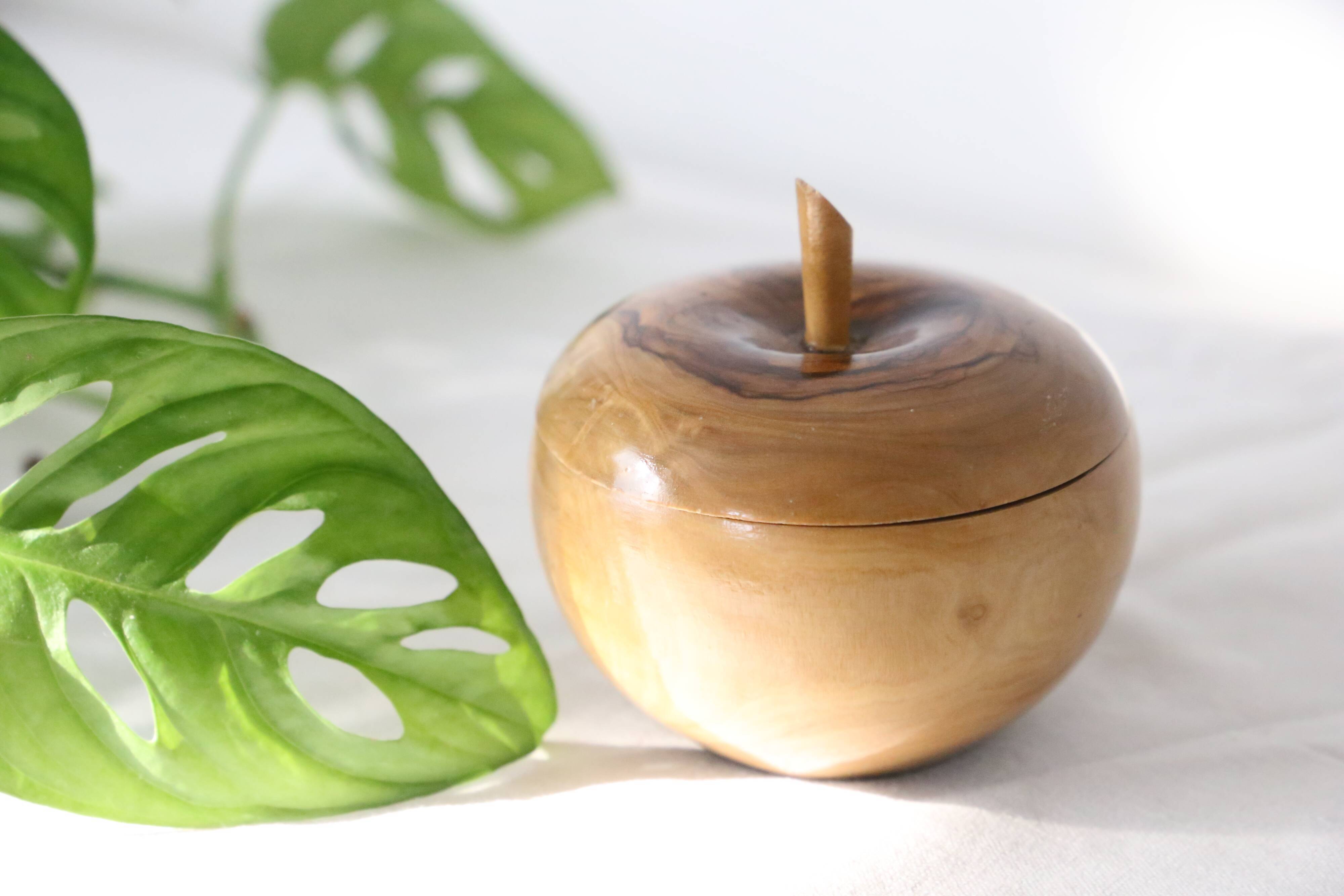 Wooden box, artisanal turning